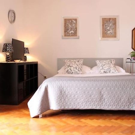 Maia'S Beach Studio Znjan Сплит Екстериор снимка